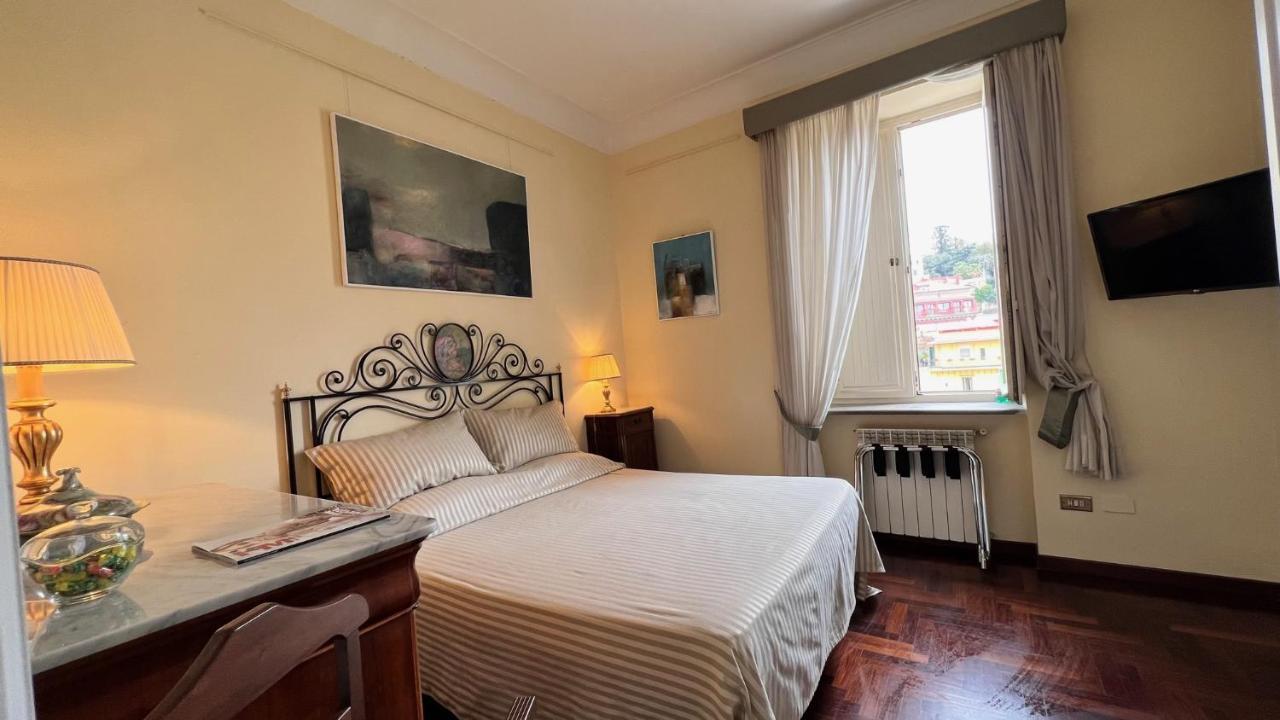 Calabritto Suite Napoli Ngoại thất bức ảnh