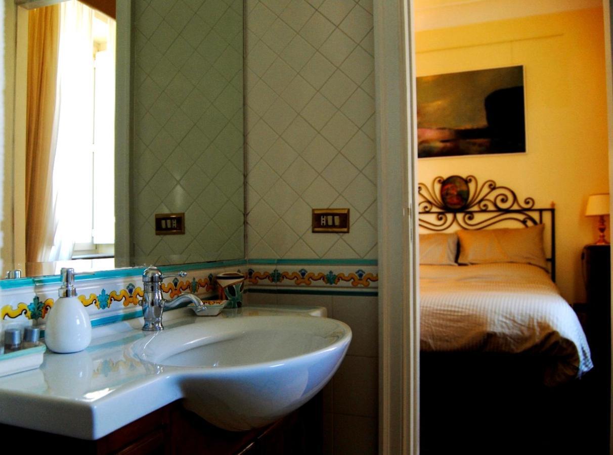 Calabritto Suite Napoli Ngoại thất bức ảnh