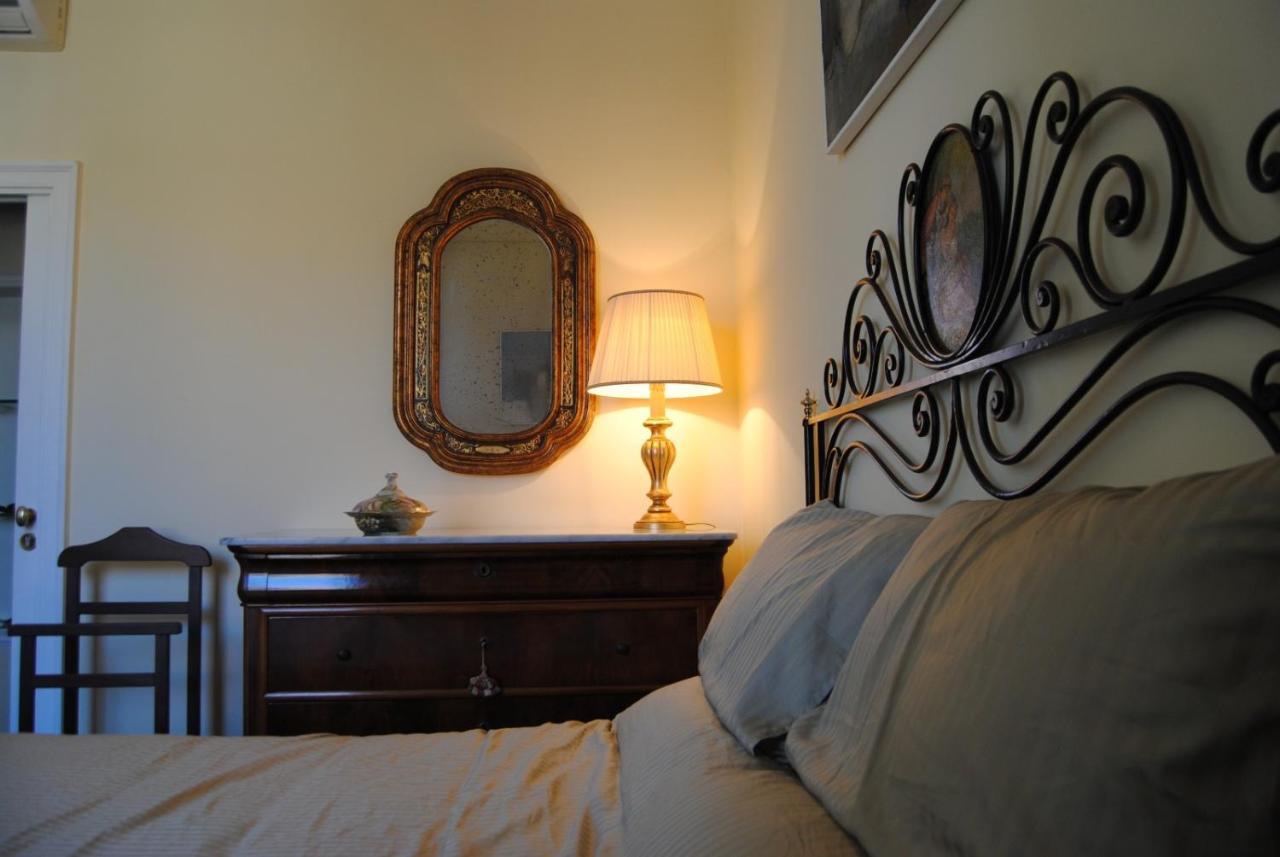 Calabritto Suite Napoli Ngoại thất bức ảnh